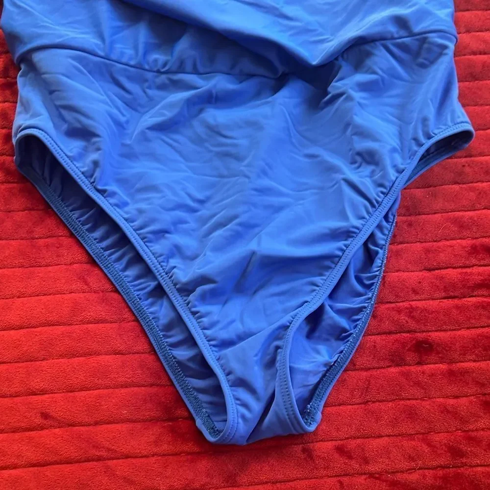 Beach 🏖️ it! Vibrant Blue Swim 🏊🏻‍♀️ Skirt attachedBikini 👙 bottom underneath!